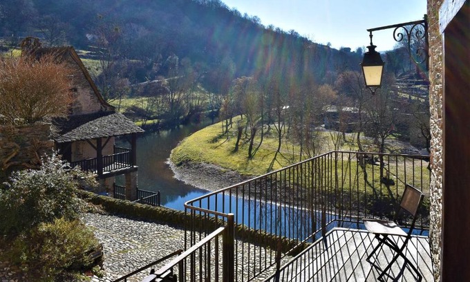 Belcastel Casa | Les Oiseaux De Belcastel, family house