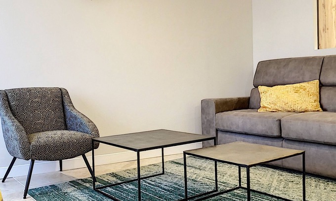 St.-Remy-de-Provence Apartamento | Les Oliviers-Apartamento-Premium-Baño con ducha-Vista a la Ciudad