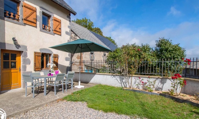 Saulzet-le-Froid Casa | Les Ouches - Saulzet-le-froid