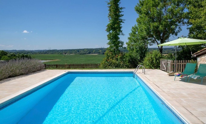 Mazieres-Naresse Villa | Les Petits Champs - Cuatro Habitaciones Villa, Capacidad 8