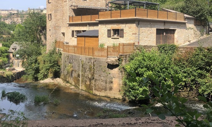 Bozouls Casa | Les Rives du Dourdou, Gîte Dans Maison de Caractère au Cœur du Canyon de Bozouls