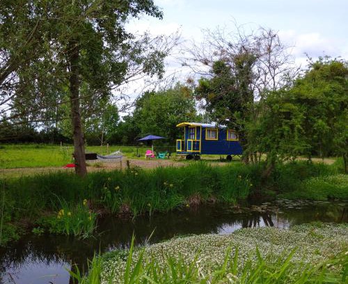 Le Vieil-Bauge Casa | Les roulottes du Moulin de Palet