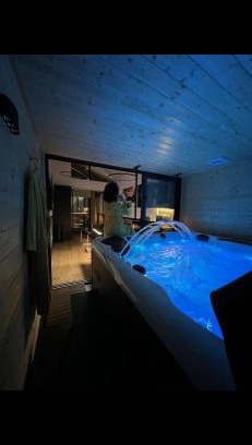 Saint-Pierre - Rene II - Bonsecours Apartamento | Les suites de Stanislas jacuzzi & spa