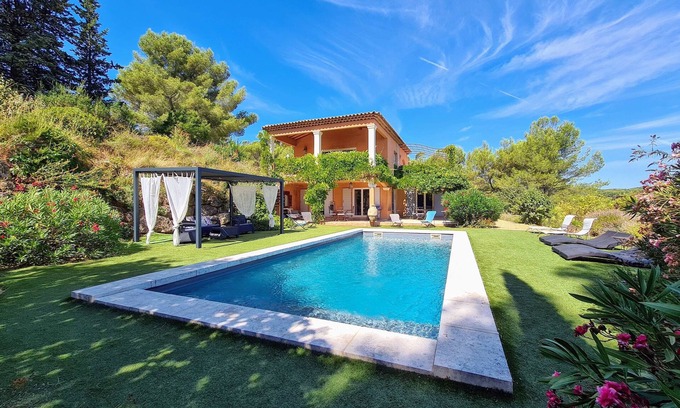La Destrousse Villa | Gîte Les Terrasses du Garlaban