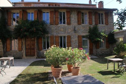 Saint-Georges-de-Luzencon Cama Y Desayuno | Les Tilleuls