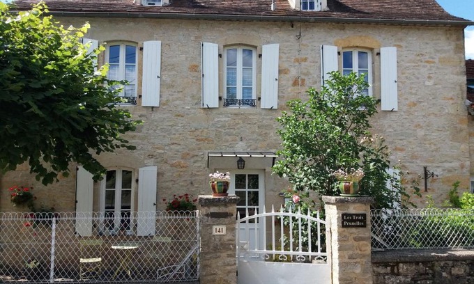 Saint-Pierre-Toirac Cama Y Desayuno | Les Trois Prunelles
