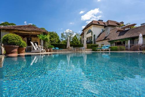 Kluisbergen Casa | LeSable luxury vacation home