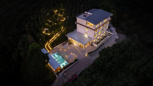Shizhong District Casa | Leshan Summer Valley Mountain Stream
