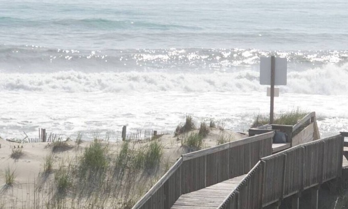 Rodanthe Condominio | Less Expensive! Oceanfront 2BR/2 Bath 3rd Floor Condo, Pool, Deck