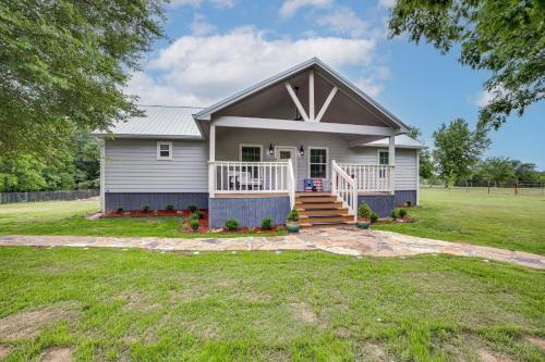 Yantis Casa | Less Than 1 Mi to Lake Fork Appy Haven in Yantis