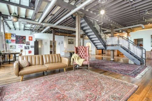 Springfield Apartamento | Less Than 1 Mi to Wittenberg Eclectic Loft with Parking!