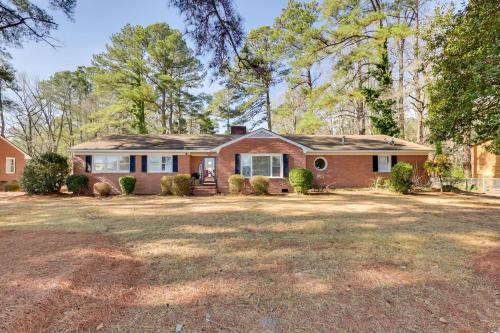 Greenville Casa | Less Than 2 Mi to ECU Cozy Greenville Getaway for Fall
