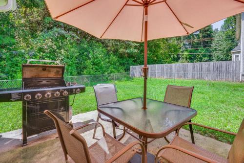 Greensboro Casa | Less Than 4 Mi to Dtwn Greensboro Renovated Home with Yard!
