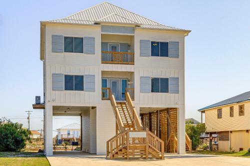 Dauphin Island Casa | Less Than half Mi to Beach Waterfront Dauphin Island Home