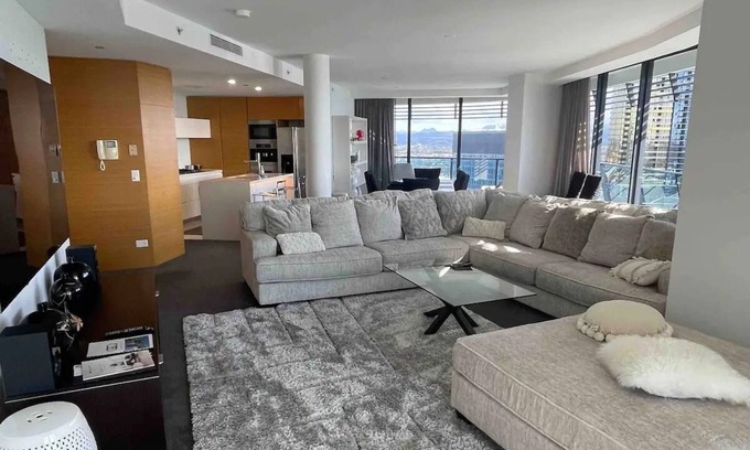 Broadbeach Apartamento | Level 31- 4 Bed Broady Lux Oracle Sub pent sleep 9 + child
