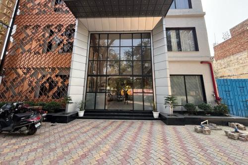 Amritsar Hotel | Levelup Plus Near Goal Bagh Railway Station Amritsar