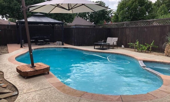 Lewisville Casa | Lewisville -Home Away From Home - Pool/Spa Retreat