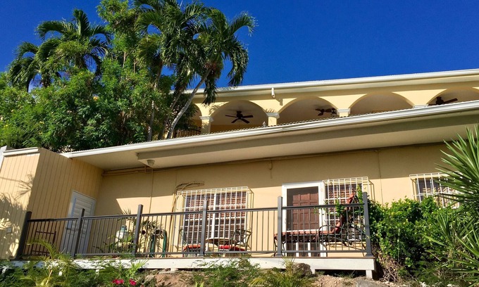 Bolongo Bay Apartamento | LG 1 hab Apt w / Resort Servicios Incluidos