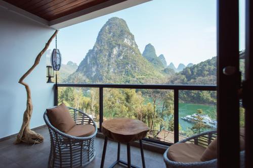 Yangshuo Hotel | Li River Resort