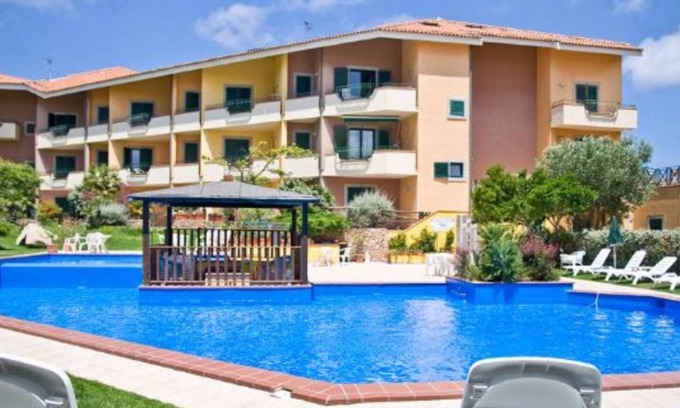 Santa Teresa di Gallura Apartamento | Li Velieri 6 pax 2 rooms & Pool