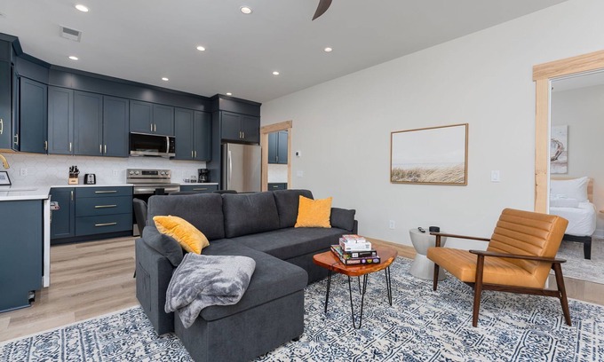 Wilmington Casa | Liberty Belle - Modern & Central
