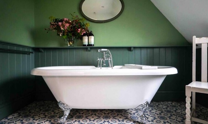 Scunthorpe Otro | Library Suite: Sleeps 4