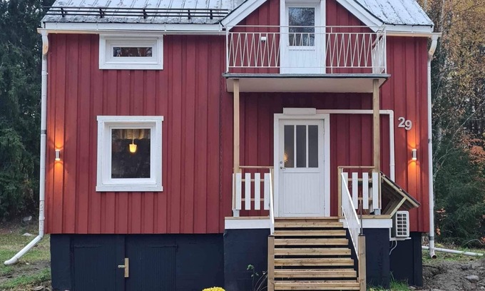 Bjorksele Casa | Liebevoll Renoviertes Ferienhaus im Schwedischen Lappland