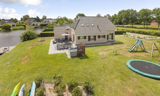 Vlagtwedde Casa | Lieskehuis Wellness de Luxe 10+2 by Interhome