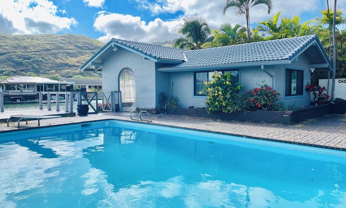 Hawaii Kai Cabaña | Life on the Water Hawaii with WiFi & AC & Washer/Dryer