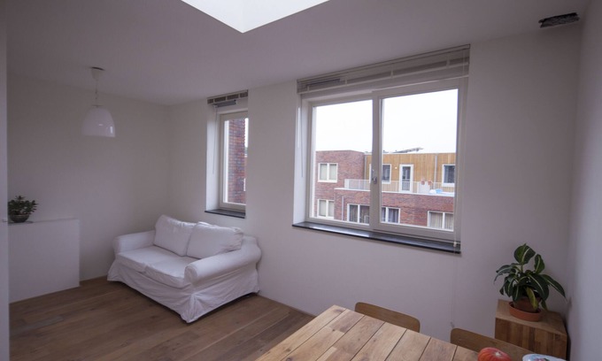 Nieuw-West Apartamento | Luz 45m2 quit, apartamento nuevo, completo piso superior.