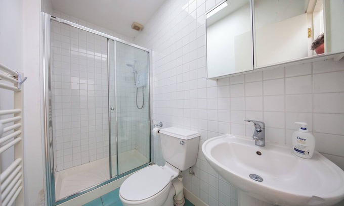 Baldoyle Apartamento | Light-Filled 2BD Home with Sea Views, Baldoyle