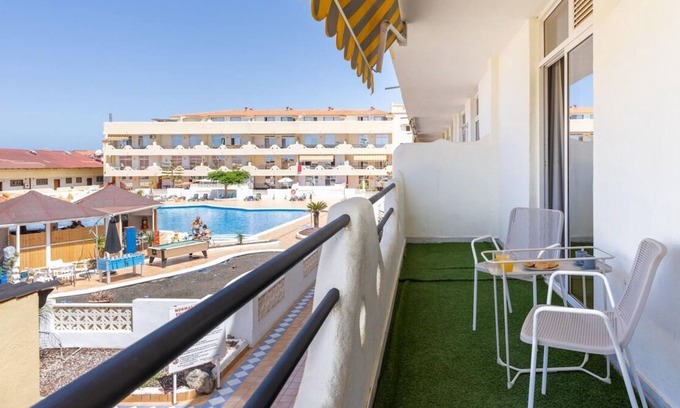Playa Paraiso Apartamento | Lightbooking Marina Palace Tenerife