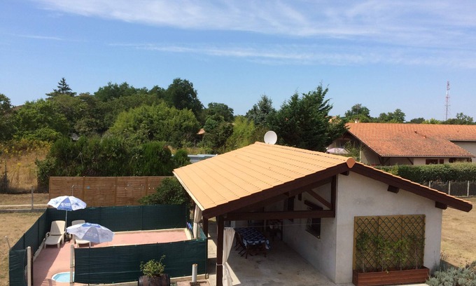 Lesparre-Medoc Casa | Lighthouse Cottage + Boat Activities, Boyas remolcadas, Pesca en el mar, Enoturismo