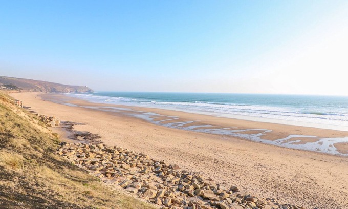 Praa Sands Casa | Lighthouse