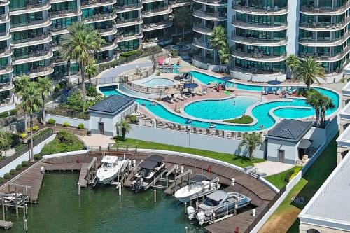 Orange Beach Apartamento | Lighthouse on the Bay 2408-New-Bay Views w-Lazy River