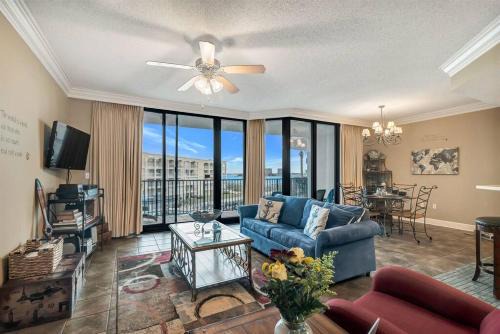 Orange Beach Apartamento | Lighthouse on the Bay 2308 - Captivating Bayfront & Dog Friendly Condo!