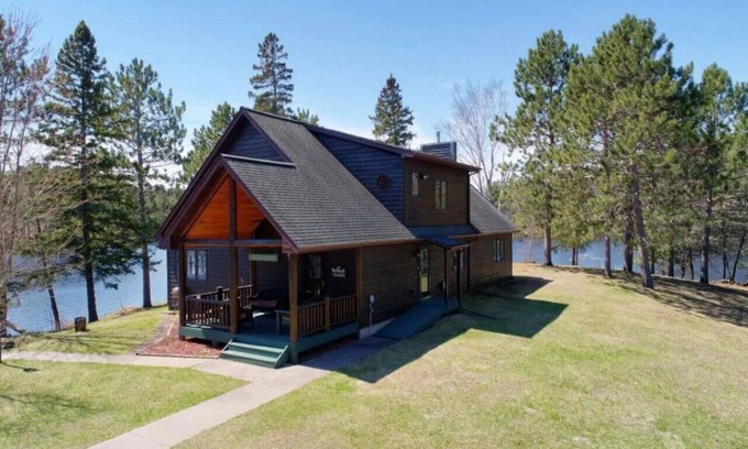 Minong Casa | Lighthouse Point on the Minong Flowage