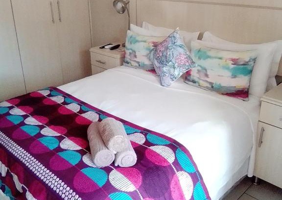 Lyttelton Manor Casa | LightStone Guesthouse