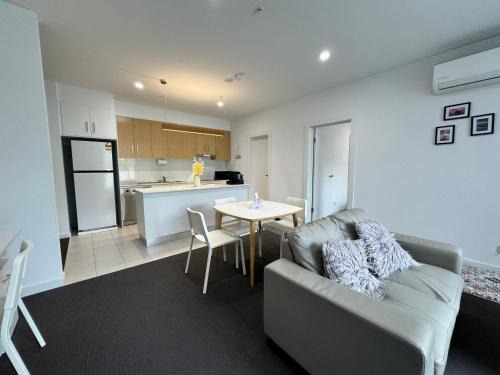Lightsview Apartamento | Lightsview 2 BR Apt, Free Parking and WiFi 9 KM from CBD