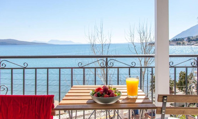 Lygia Apartamento | Ligia Waterfront Apartments