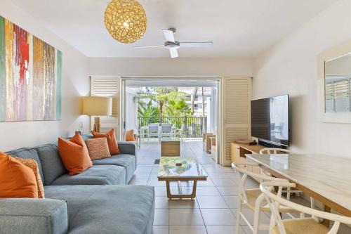 Palm Cove Apartamento | Lilac Suite—Chic Resort Living at The Beach Club
