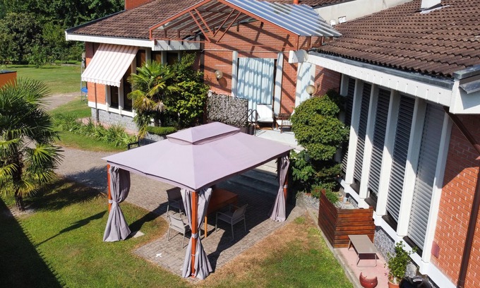 Luino Apartamento | LILLY House - garden, barbecue, free parking, wifi, 5 mins from the lake by car