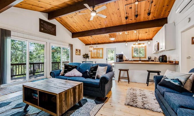 Idyllwild Casa | Lily Haus