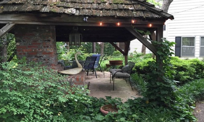 Carter Riverside Casa | Lily of the Valley Room