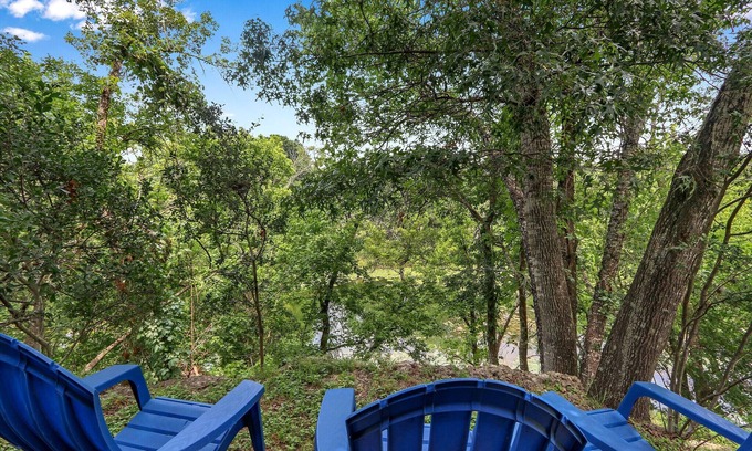 Woodcreek Casa | Lily Pad I Wimberley cottage on Cypress Creek!