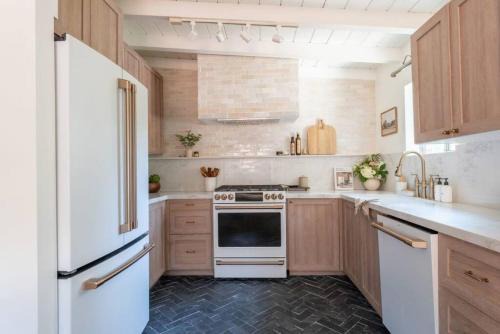 Idyllwild Casa | Lily Rock Cottage by Roav Retreats