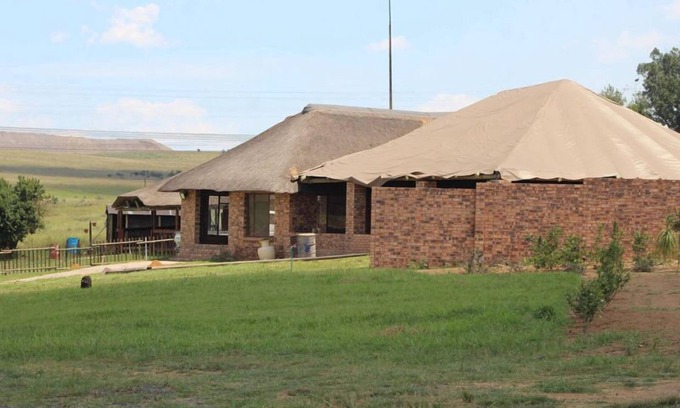 Emalahleni Casa | Lily Villa Country Lodge