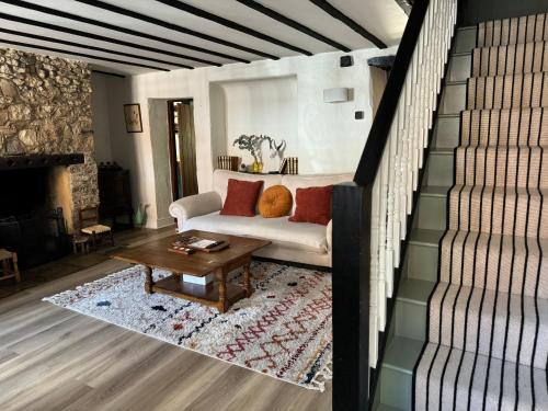 Bicester Casa | Lilywood Cottage - 2BR Central Bicester