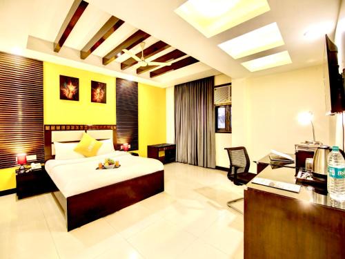 New Delhi Casa | Lime Stays B&B GK-2 at Greater Kailash Metro South Delhi nearby Saket Select City