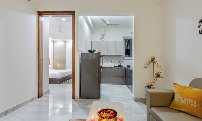 Gurugram Apartamento | Lime Tree Luxury 2BHK Service Apartments